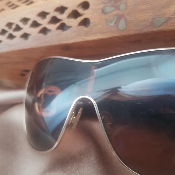 BCBGMAXAZRIA sunglasses main image 6